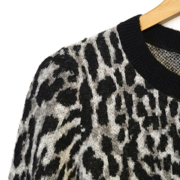 Banana Republic Leopard Print Wool Alpaca Crewneck Long Sleeve Sweater Size M - Picture 4 of 14